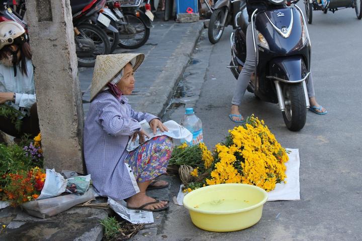 Hotspot Matrix và Gái Pháp mê tít 2 kiểu váy xinh như thơ, diện từ hè năm này sang năm