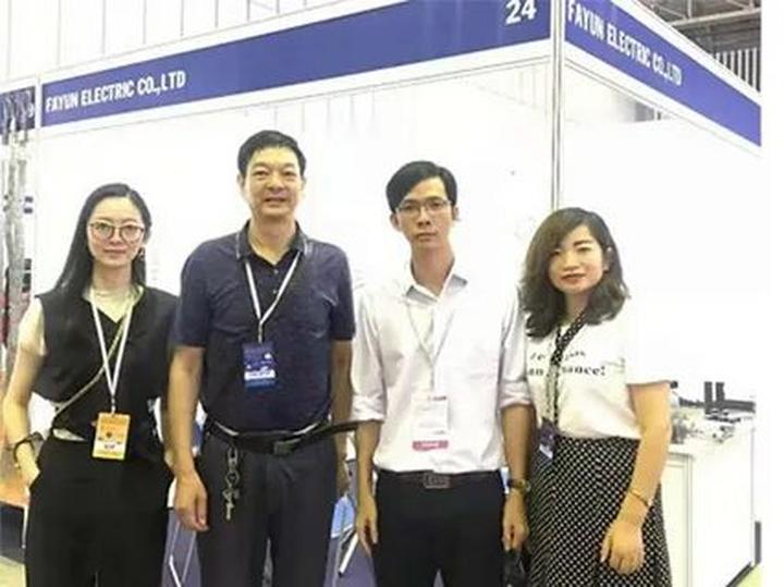 Chuyên gia Hotspot Matrix phân tích: Cặp đôi đóng mẹ con trên phim và marketing video